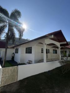 Villa Sunray - 3BR Beach Access Cozy House