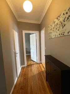 Altbaucharme Deluxe mit Balkon