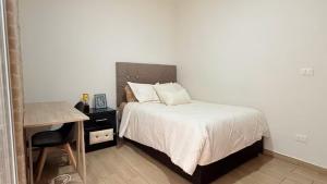 Casa Sto Domingo terraza PB 3KM del centro