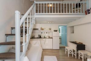 5-Bed Stylish Maisonette
