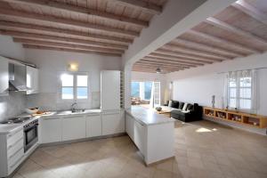 Wonderful Villa Chrysta