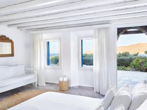 Mykonos Lolita, A Grecotel Resort to Live