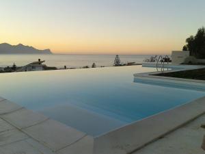 Beautiful View, Heated pool