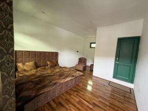 Khayul Inn Guest House