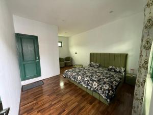 Khayul Inn Guest House