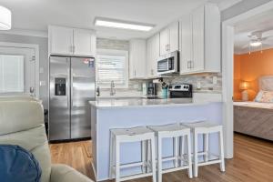 Coastal Cabana 4BR home Private Pool Games