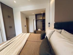 Villa Dreamscape - Elegant Stay with Private Pool