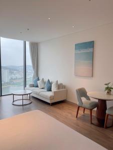 A La Carte Home Ha Long Bay