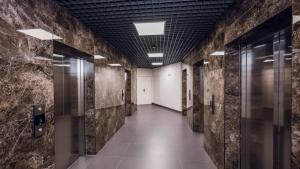 18-196 Manhattan, Beresteiskyi 11, Kyiv, Politekh metro nearby, fantastic city view, 15 kW backup power, Petrovdom Apartment