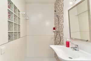 Nerja Boutique B2 Street level