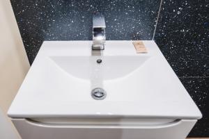 Toruń Old Town Brick Loft Studio by BookingHost