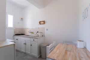 Livadia Seaside Studios 7