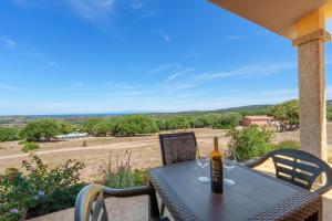 Casa Mirto con piscina e vista mare img16