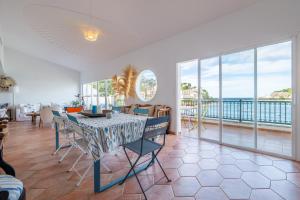 Beachfront Apartment Port de Soller