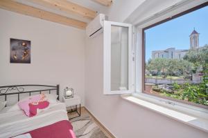 NEW! Adriatic Shell Apartments - 10 min to Beach