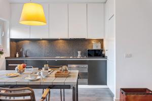 Charming Lake View Bellagio