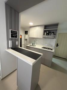 Apartaestudio en Pinares, cerca a megacentro