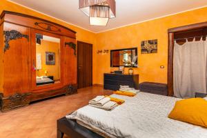 Queen Etna - Beautiful Pool