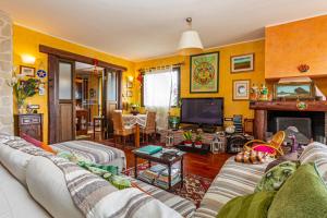 Queen Etna - Beautiful Pool