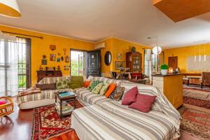 Queen Etna - Beautiful Pool