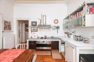 The house of wisteria