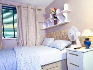 Three bed house with garden