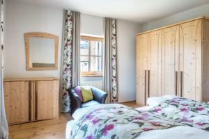 Rotkäppchen Schlosshof