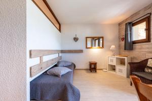 Studio 14 - Charvin