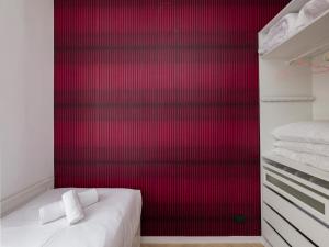I-Host - Spacious 3BR Apt - Balcony - Sleeps 7
