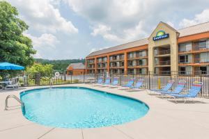 Days Inn by Wyndham Knoxville East - image 2