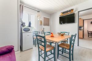 La Petite Maison dans la Vigne