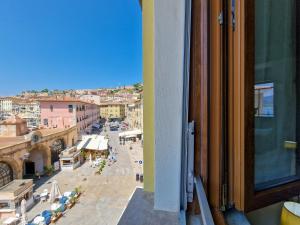 Porta a Mare Home