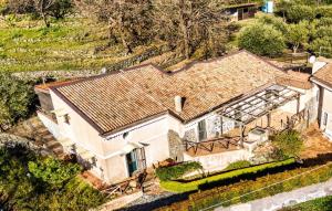 Romantica casa di campagna tra lEtna e il mare
