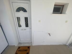 Dimitris Apartment 80m from the beach nea peramos