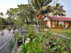 Kayaloram Retreat - Saffron