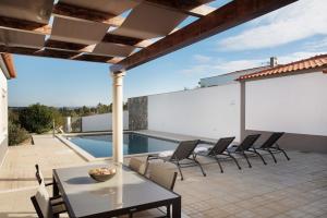 Villa Rosa com Piscina e Jacuzzi