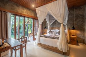Saptana House