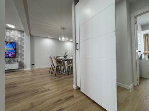 Family Luxury 3BR Flat - Del Cura Beach - Sea View