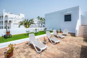 White suites 3
