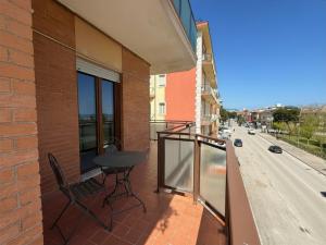 P084 - Porto Recanati, ampio appartamento con vista mare