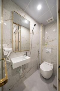 2ReHostel 58 Hàng Bạc