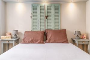 Waterfront Masterpiece