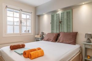 Waterfront Masterpiece