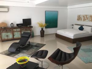 Sundown Beach Studios