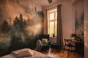 Old Town Apartment with balcony AC WiFi Smart Tv King Size Bed Parking