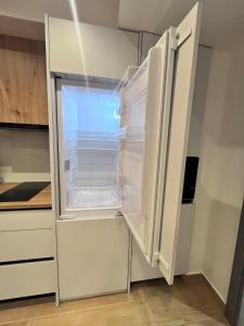 Olive and orange Kato Patisia Station