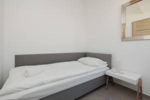 Urokliwy Apartment z Parkingiem by Noclegi Renters