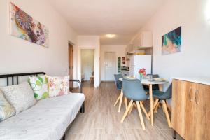 Endless Summer Apartment
