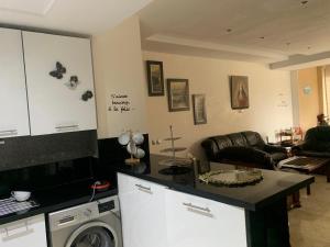 Spacious 2 bedrooms beachfront apartment