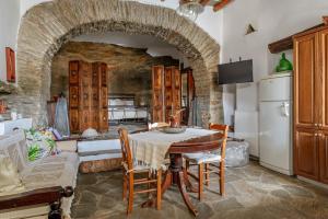 Traditional Olive Guesthouse